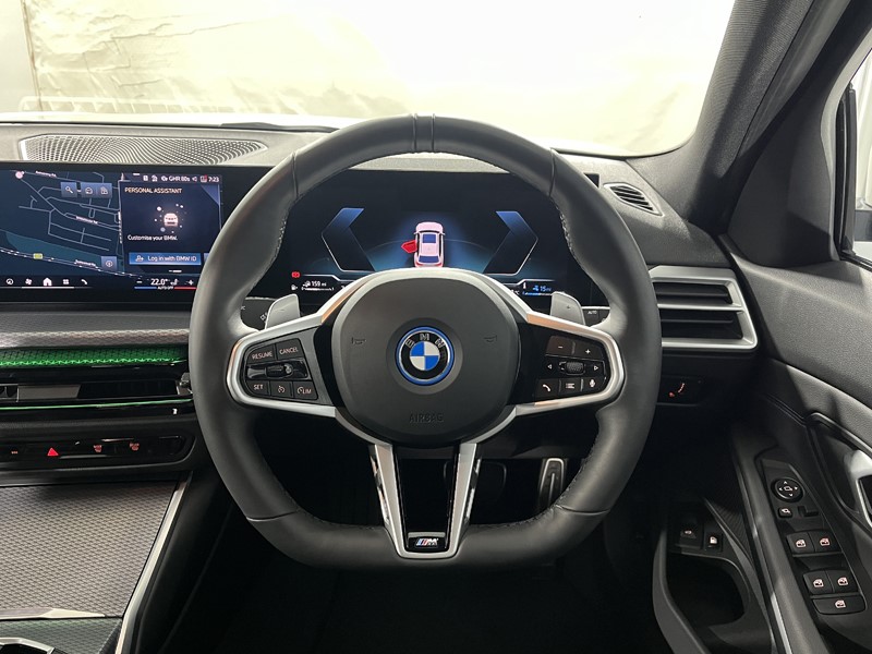 2025 (25) BMW 3 SERIES 330e 22.3 kWh M Sport 5dr Step Auto 4965499