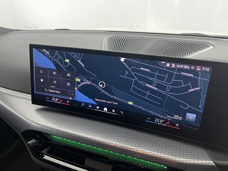 2025 (25) BMW 3 SERIES 330e 22.3 kWh M Sport 5dr Step Auto 4965511