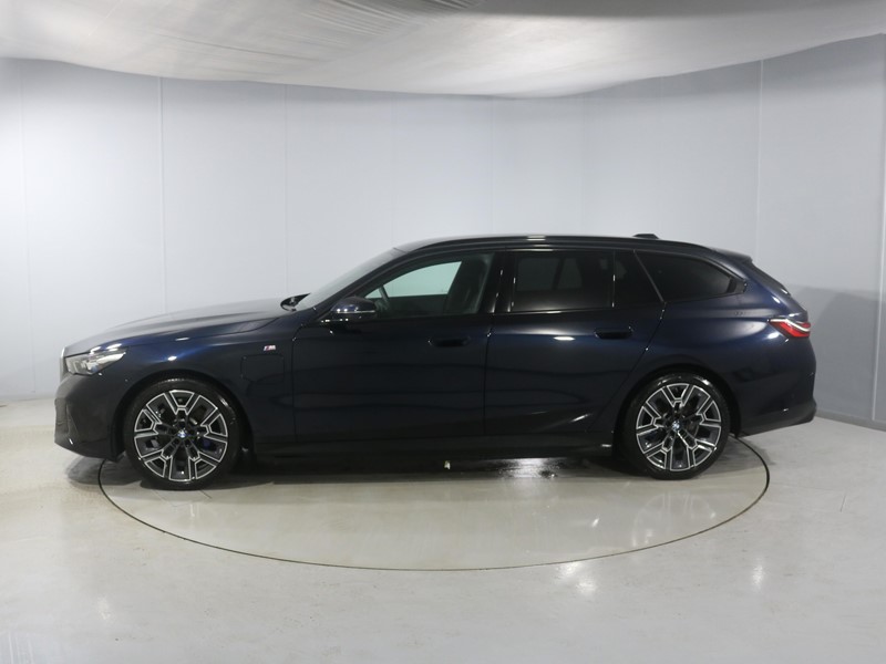 2025 (25) BMW 5 SERIES 530e M Sport 5dr Auto 4972146