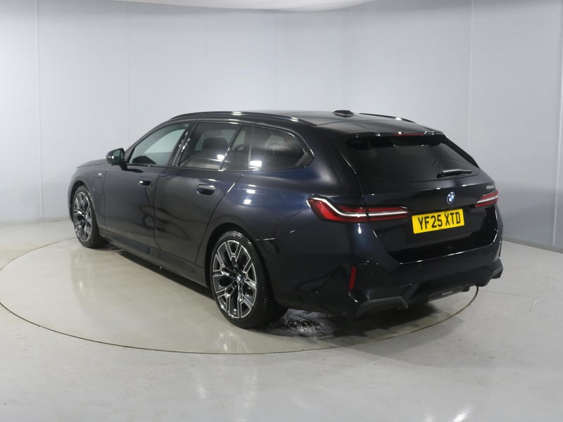 2025 (25) BMW 5 SERIES 530e M Sport 5dr Auto