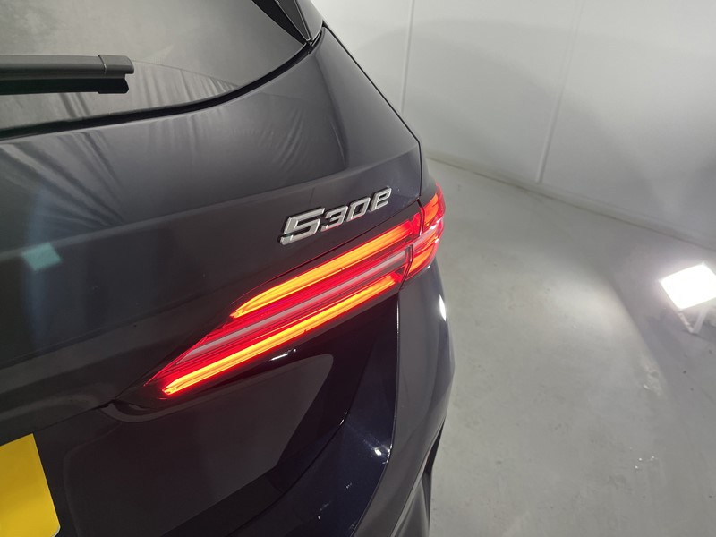 2025 (25) BMW 5 SERIES 530e M Sport 5dr Auto 4972141