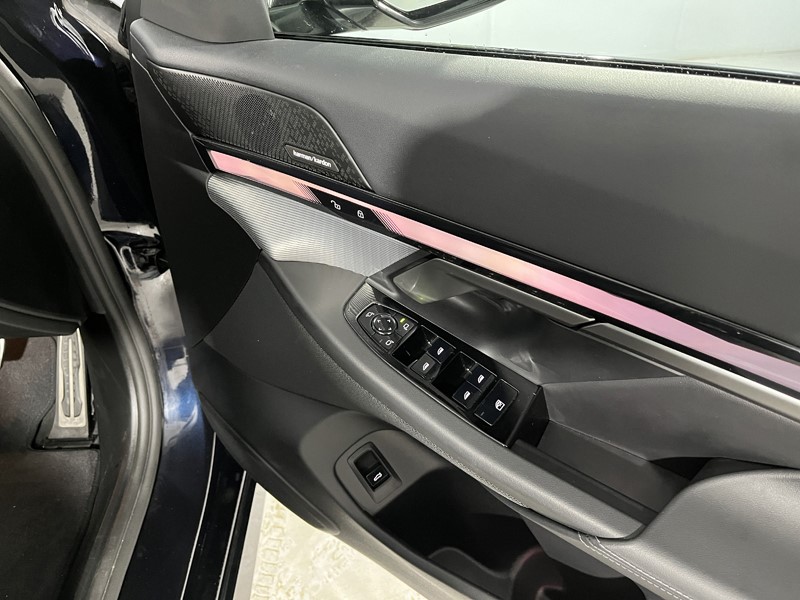 2025 (25) BMW 5 SERIES 530e M Sport 5dr Auto 4972118