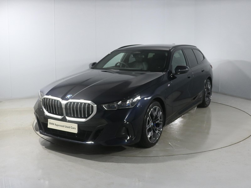 2025 (25) BMW 5 SERIES 530e M Sport 5dr Auto 4972144