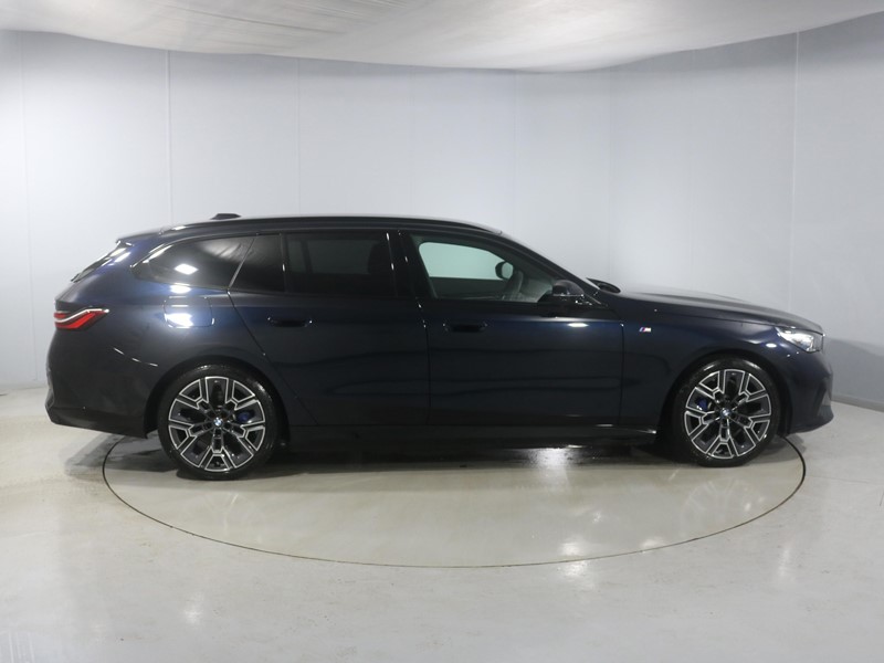 2025 (25) BMW 5 SERIES 530e M Sport 5dr Auto 4972100