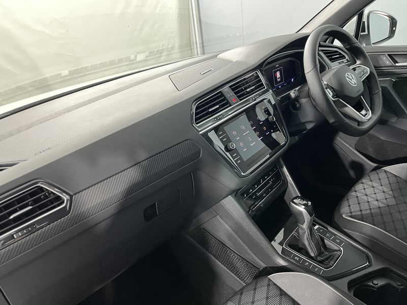 2023 (23) VOLKSWAGEN TIGUAN 1.5 TSI 150 R-Line 5dr DSG 4972376