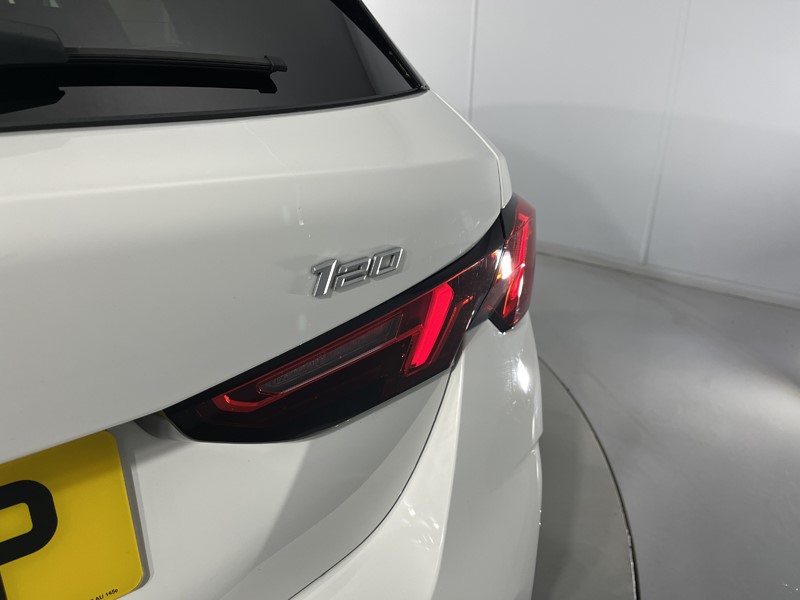 2025 (25) BMW 1 SERIES 120 M Sport 5dr Step Auto 4981997