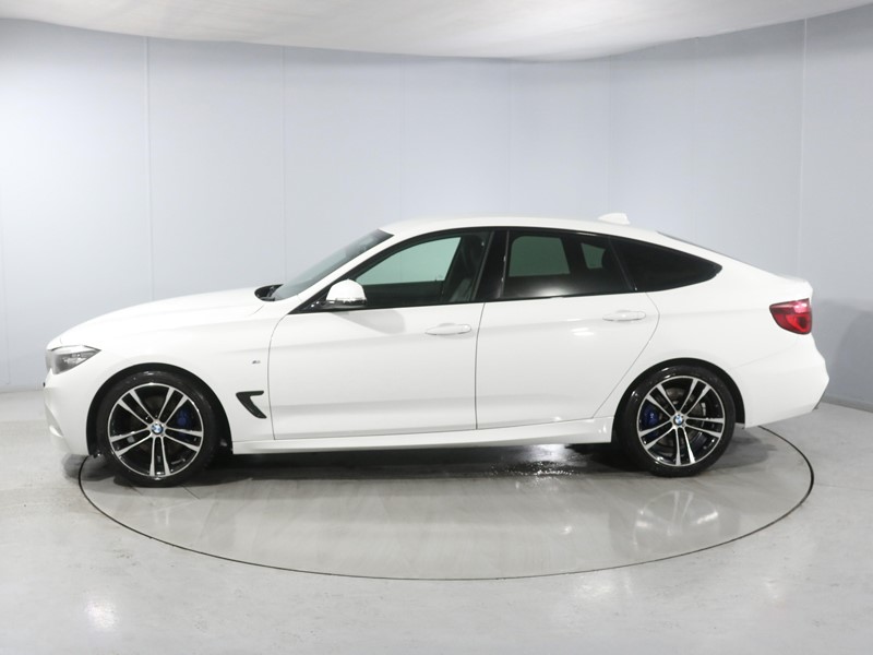 2019 (69) BMW 3 SERIES 320d [190] M Sport 5dr Step Auto [Business Media] 4966977
