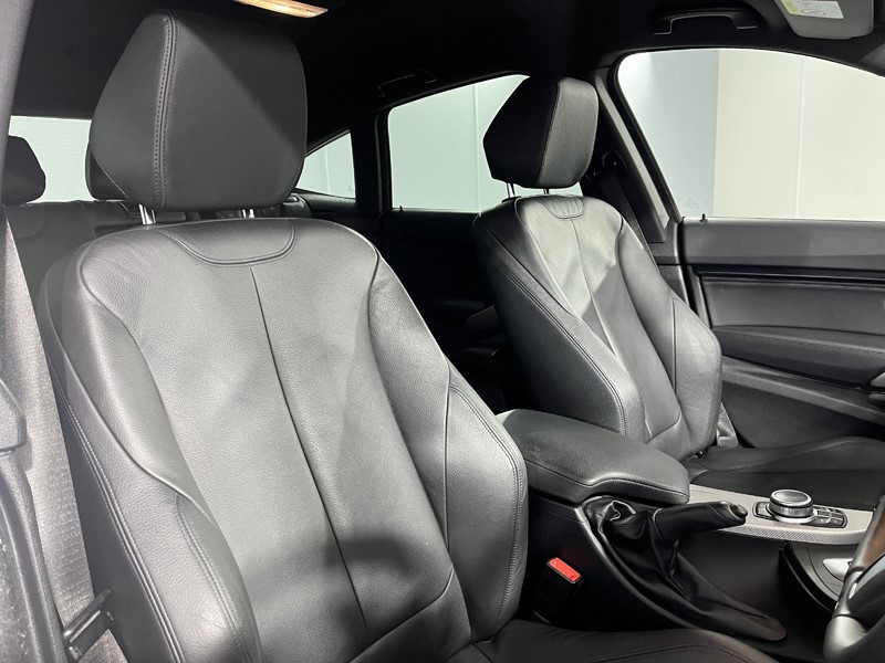 2019 (69) BMW 3 SERIES 320d [190] M Sport 5dr Step Auto [Business Media] 4966939