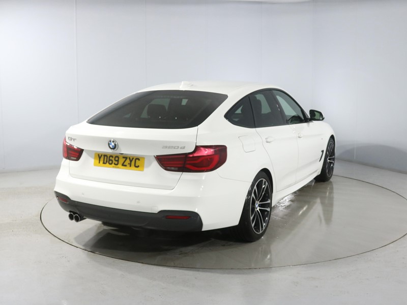 2019 (69) BMW 3 SERIES 320d [190] M Sport 5dr Step Auto [Business Media] 4966976