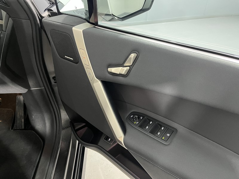 2022 (72) BMW iX 240kW xDrive40 M Sport Edition 76.6kWh 5dr Auto 4986639