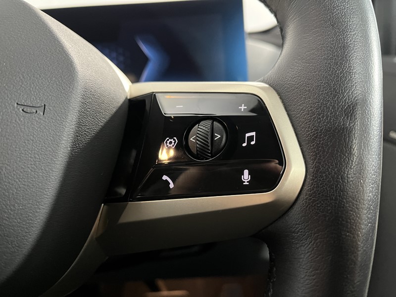 2022 (72) BMW iX 240kW xDrive40 M Sport Edition 76.6kWh 5dr Auto 4986644