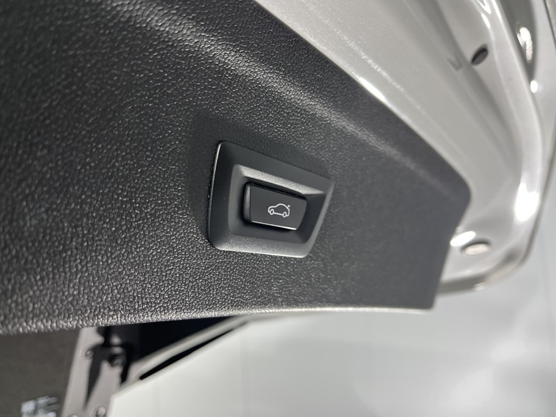 2022 (72) BMW iX 240kW xDrive40 M Sport Edition 76.6kWh 5dr Auto 4986664