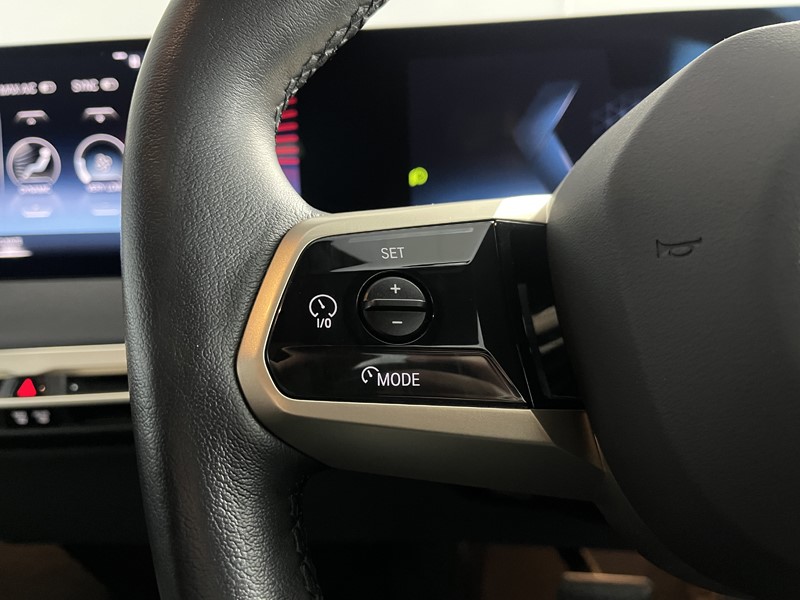 2022 (72) BMW iX 240kW xDrive40 M Sport Edition 76.6kWh 5dr Auto 4986643