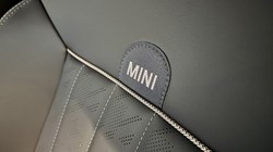2026 (75) MINI COOPER 1.5 C Classic 3dr Auto 5634403
