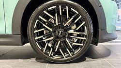 2026 (75) MINI COOPER 1.5 C Classic 3dr Auto 5634391