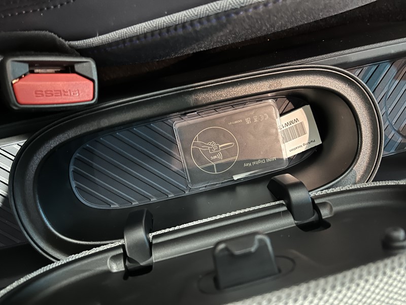 2026 (75) MINI COOPER 135kW E Exclusive [Level 1] 41kWh 3dr Auto 5633309