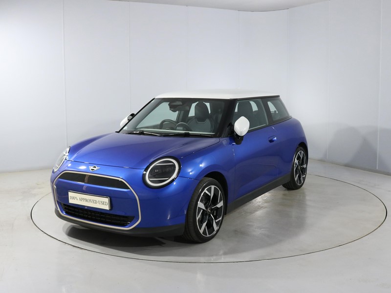2026 (75) MINI COOPER 135kW E Exclusive [Level 1] 41kWh 3dr Auto 5633316
