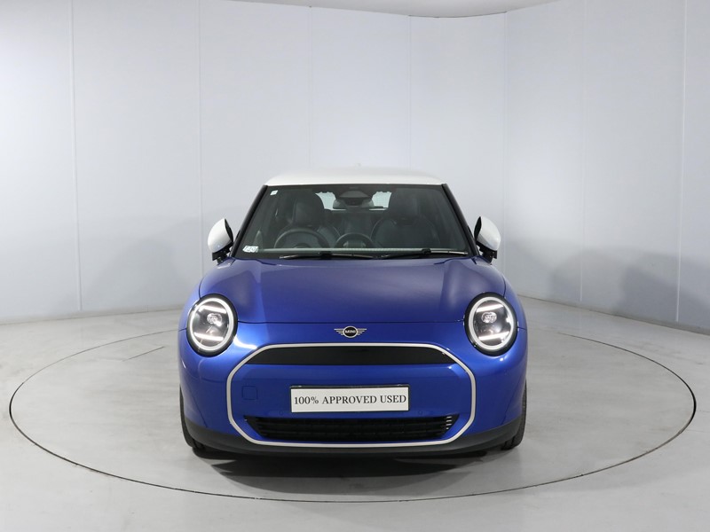 2026 (75) MINI COOPER 135kW E Exclusive [Level 1] 41kWh 3dr Auto 5633294