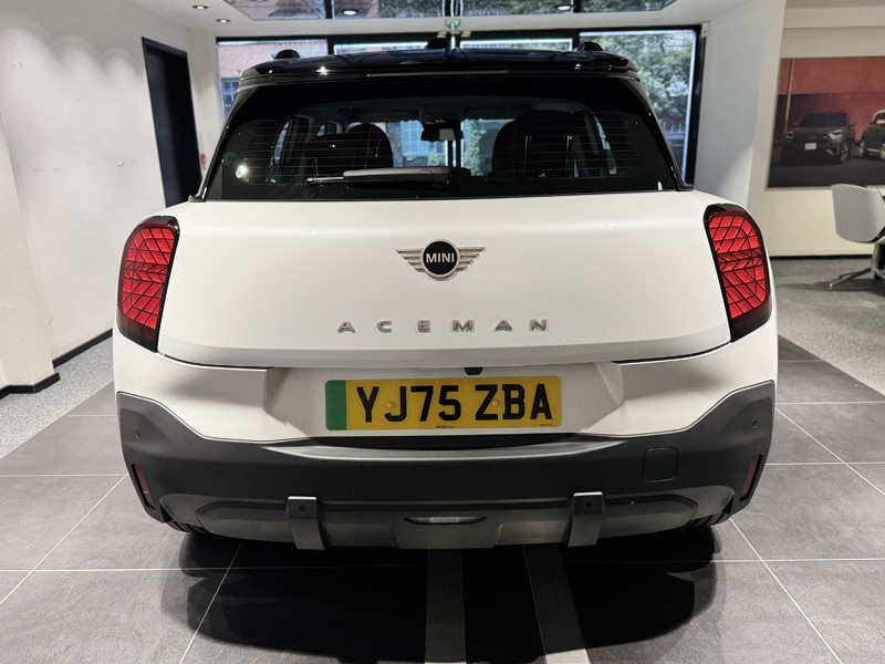 2026 (75) MINI ACEMAN 135kW E Classic 43kWh 5dr Auto 5634578