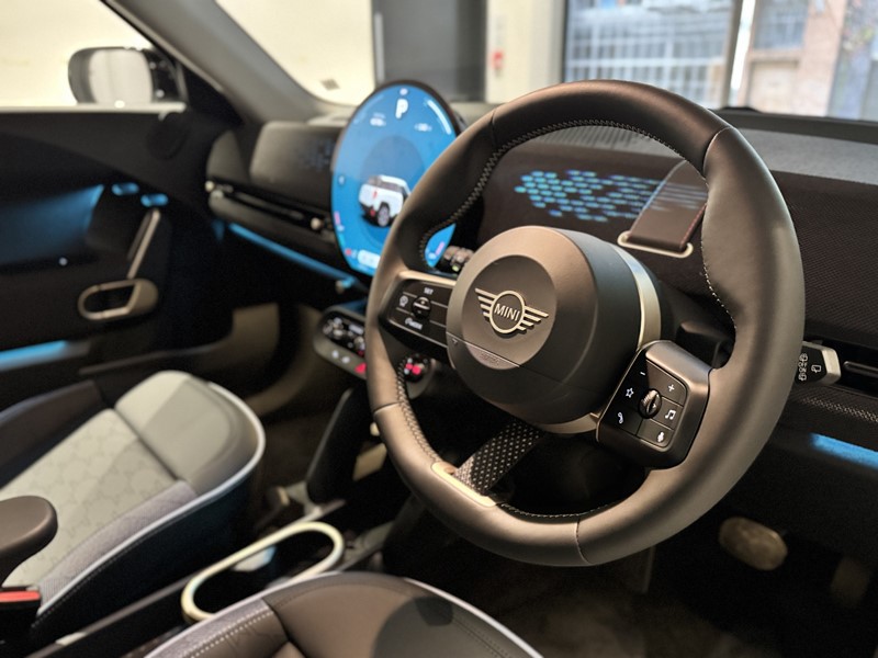 2026 (75) MINI ACEMAN 135kW E Classic 43kWh 5dr Auto 5634569