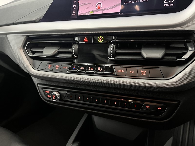 2020 (70) BMW 1 SERIES 118i SE 5dr 4986701