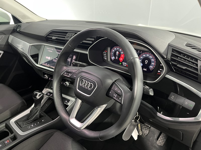 2022 (22) AUDI Q3 35 TFSI Technik 5dr S Tronic 4980538