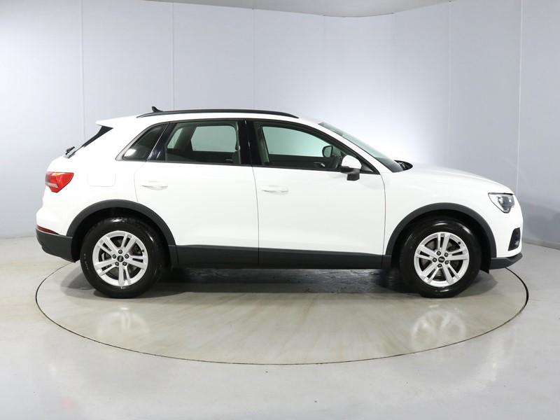 2022 (22) AUDI Q3 35 TFSI Technik 5dr S Tronic 4980535