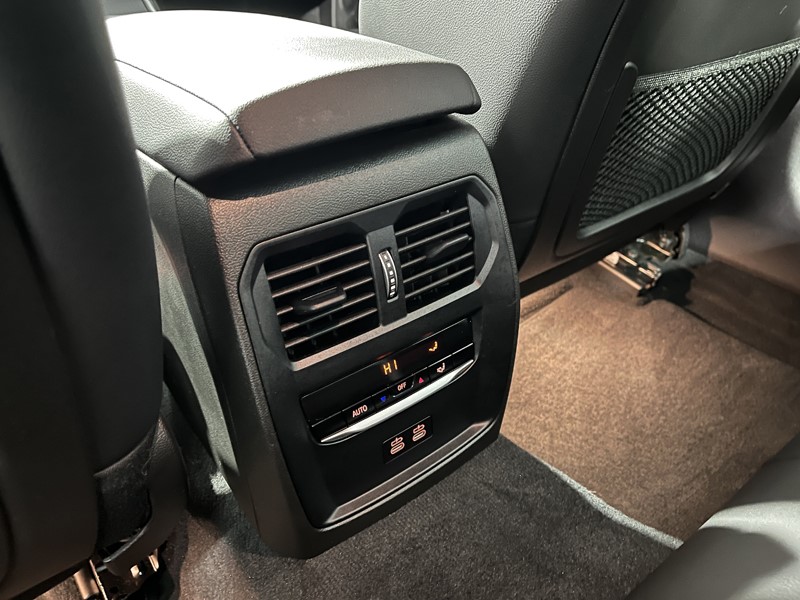 2024 (24) BMW 3 SERIES 330e M Sport 4dr Step Auto 4981941