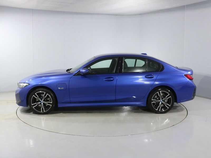 2024 (24) BMW 3 SERIES 330e M Sport 4dr Step Auto 4981952