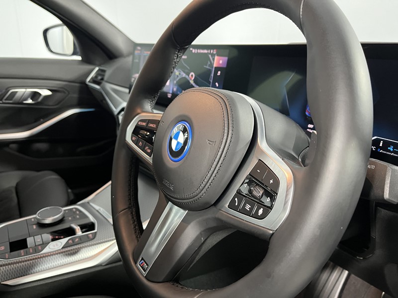 2024 (24) BMW 3 SERIES 330e M Sport 4dr Step Auto 4981923