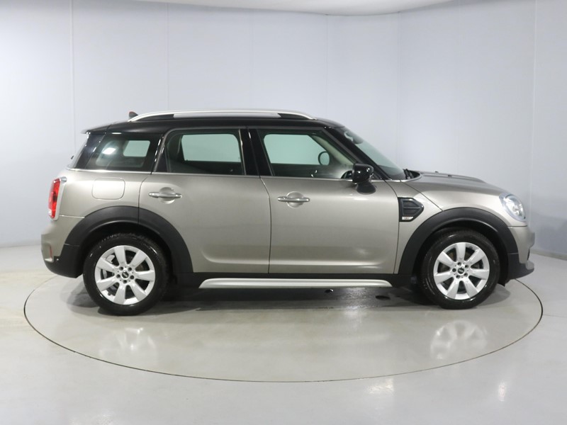 2019 (69) MINI COUNTRYMAN 1.5 Cooper Classic 5dr 4991260