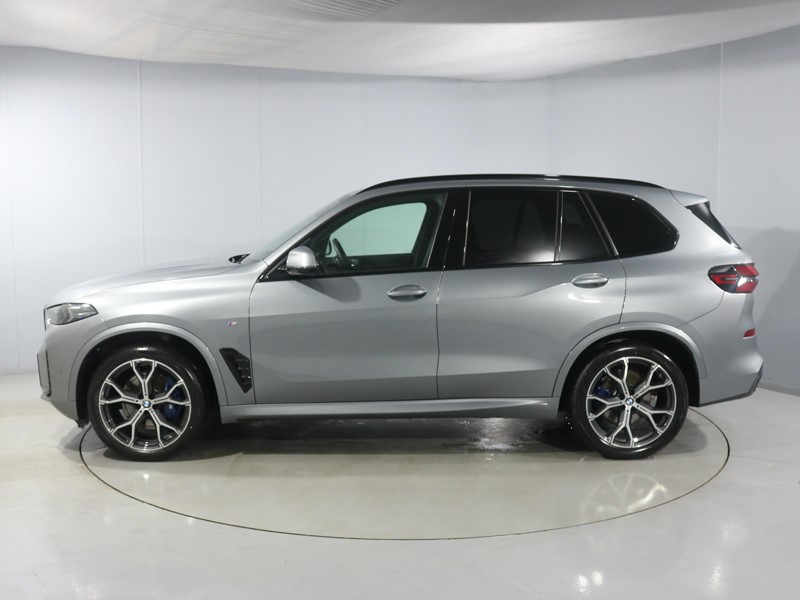 2025 (25) BMW X5 xDrive30d MHT M Sport 5dr Auto 5000683