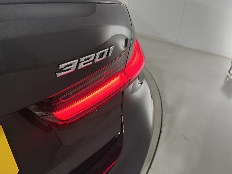 2024 (74) BMW 3 SERIES 320i M Sport 4dr Step Auto 4985683