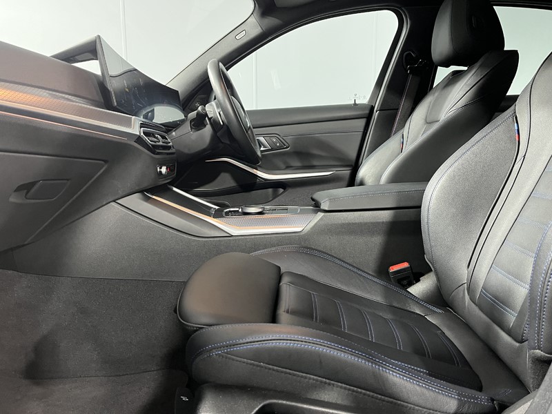 2024 (74) BMW 3 SERIES 320i M Sport 4dr Step Auto 4985674