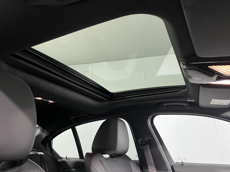 2024 (74) BMW 3 SERIES 320i M Sport 4dr Step Auto 4985651