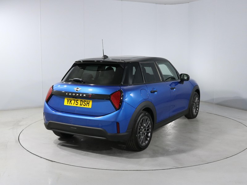 2026 (75) MINI COOPER 2.0 S Sport [Level 2] 5dr Auto 5633628