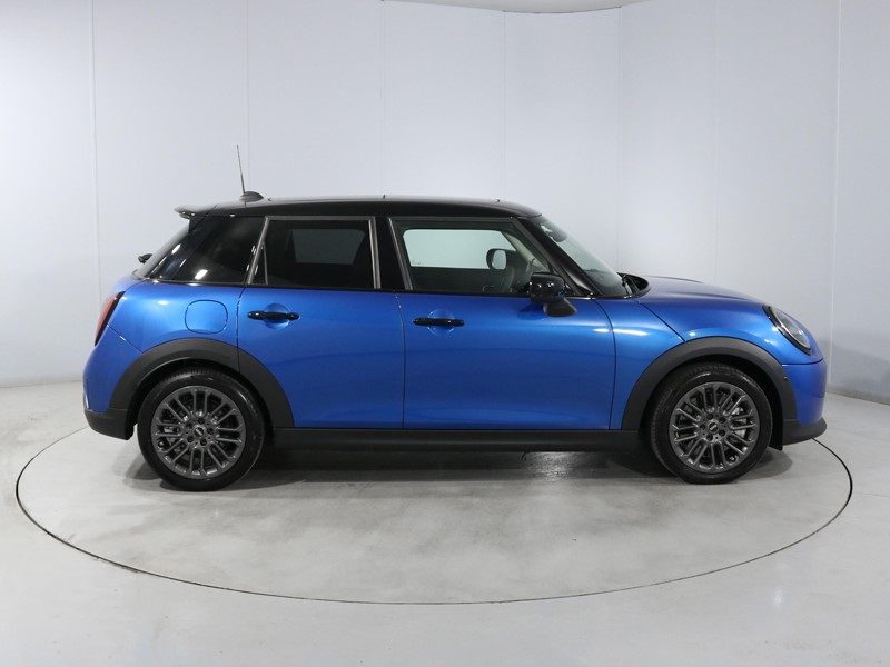 2026 (75) MINI COOPER 2.0 S Sport [Level 2] 5dr Auto 5633591