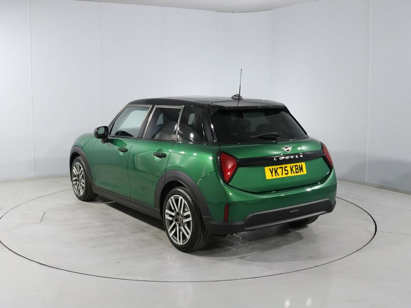 2026 (75) MINI COOPER 1.5 C Classic [Level 2] 5dr Auto 5633852