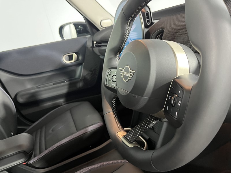 2026 (75) MINI COOPER 1.5 C Classic [Level 2] 5dr Auto 5633873