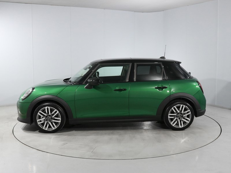 2026 (75) MINI COOPER 1.5 C Classic [Level 2] 5dr Auto 5633889