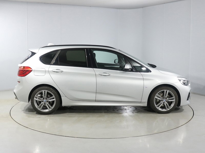 2019 (19) BMW 2 SERIES 220i M Sport 5dr DCT 4985362