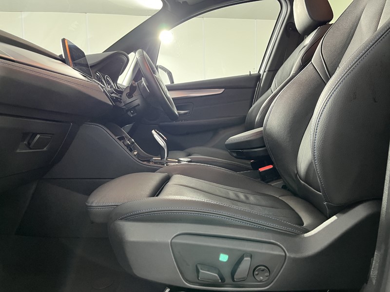 2019 (19) BMW 2 SERIES 220i M Sport 5dr DCT 4985415