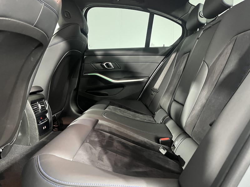 2024 (74) BMW 3 SERIES 320i M Sport 4dr Step Auto 5003594