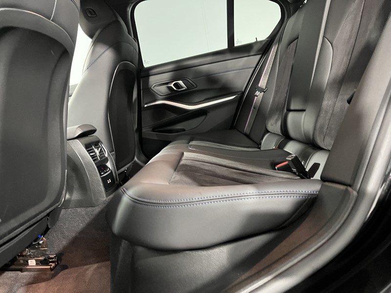 2024 (24) BMW 3 SERIES 320i M Sport 4dr Step Auto 5008122