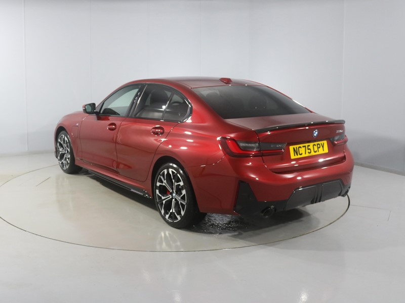 2026 (75) BMW 3 SERIES 330e 22.3 kWh M Sport 4dr Step Auto [Pro Pack] 5364618