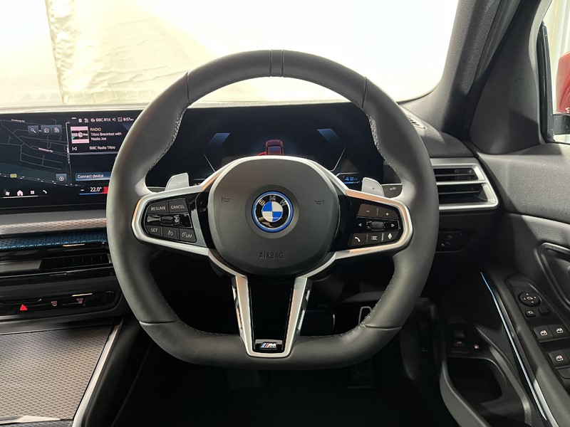 2026 (75) BMW 3 SERIES 330e 22.3 kWh M Sport 4dr Step Auto [Pro Pack] 5364621