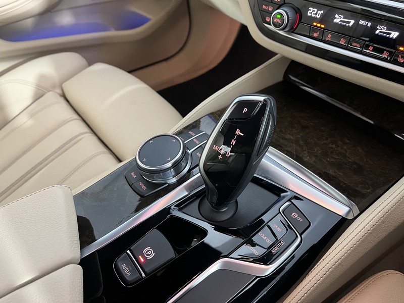 2020 (69) BMW 5 SERIES 540i xDrive M Sport 4dr Auto 5037323