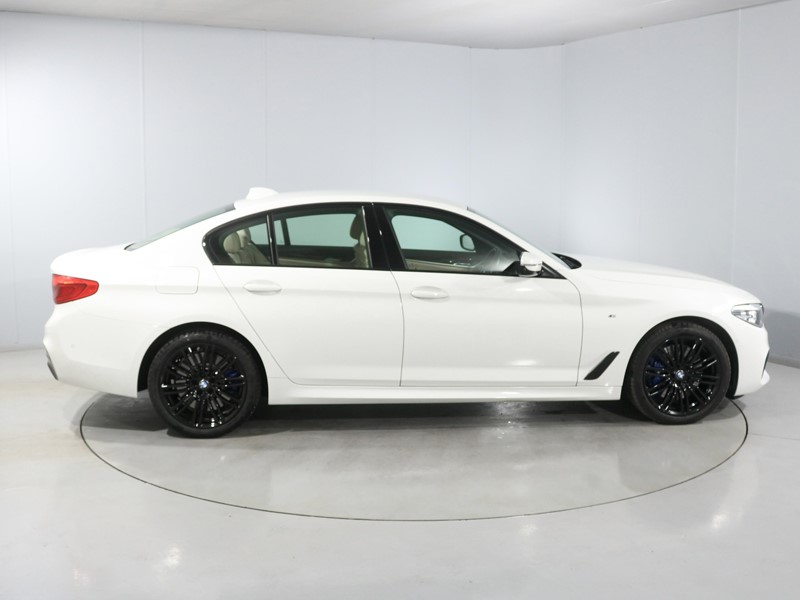 2020 (69) BMW 5 SERIES 540i xDrive M Sport 4dr Auto 5091566