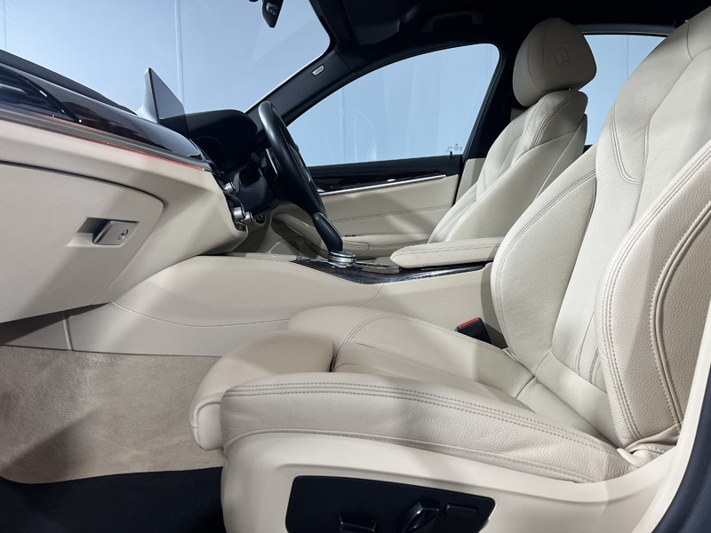 2020 (69) BMW 5 SERIES 540i xDrive M Sport 4dr Auto 5037350