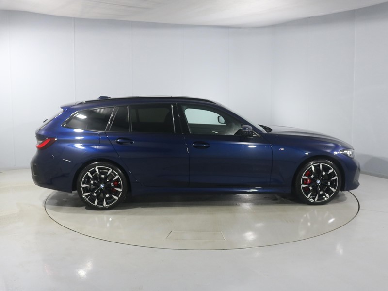 2026 (75) BMW 3 SERIES 320i M Sport 5dr Step Auto 5365242
